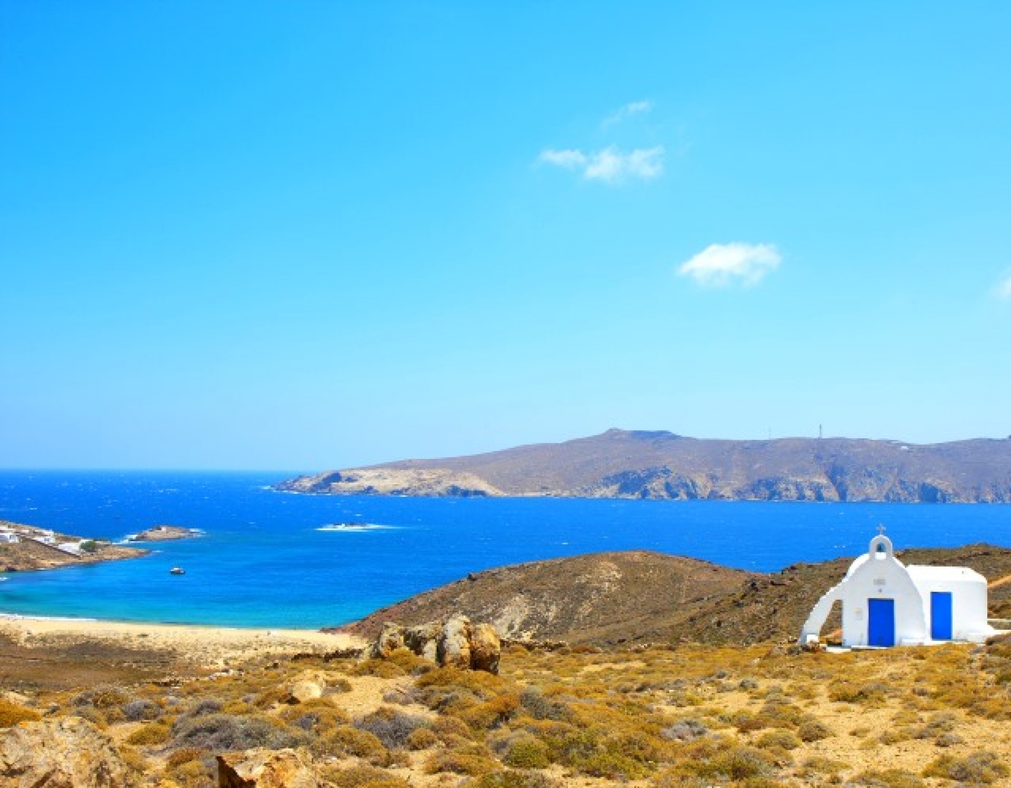 Agios Sostis beach in Mykonos