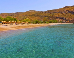 Παραλία Ποίσσες στη Κέα